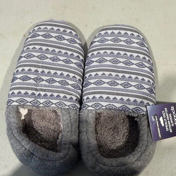 Cozy Grey Patterned Slip-On Indoor Slippers - Picture 1 of 1